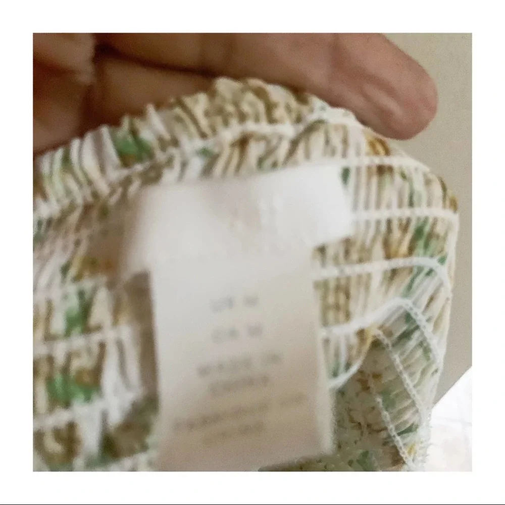 H&M Cottage Core Ruched Cropped Blouse Tie Front Cream & Yellow Size Medium - Picture 4 of 15